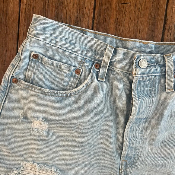 Levi’s 501 Button Fly Shorts Light Wash High Rise Jean Festival Ripped Cotton 31 - Picture 2 of 13